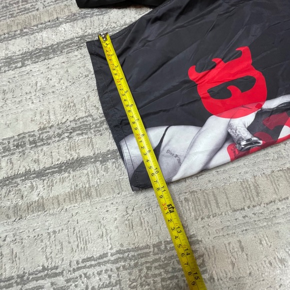 NEW VTG Y2K Hustler Graphic Board Shorts Swim Trunks Red Bikini Girl Mens 30 - Picture 4 of 5